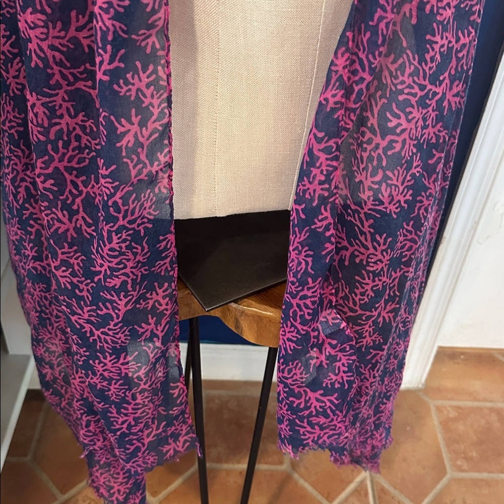 NWT Women's Top it Off Coral Pink & Navy 100% Polyester Patterned Scarf 74” - Picture 3 of 6